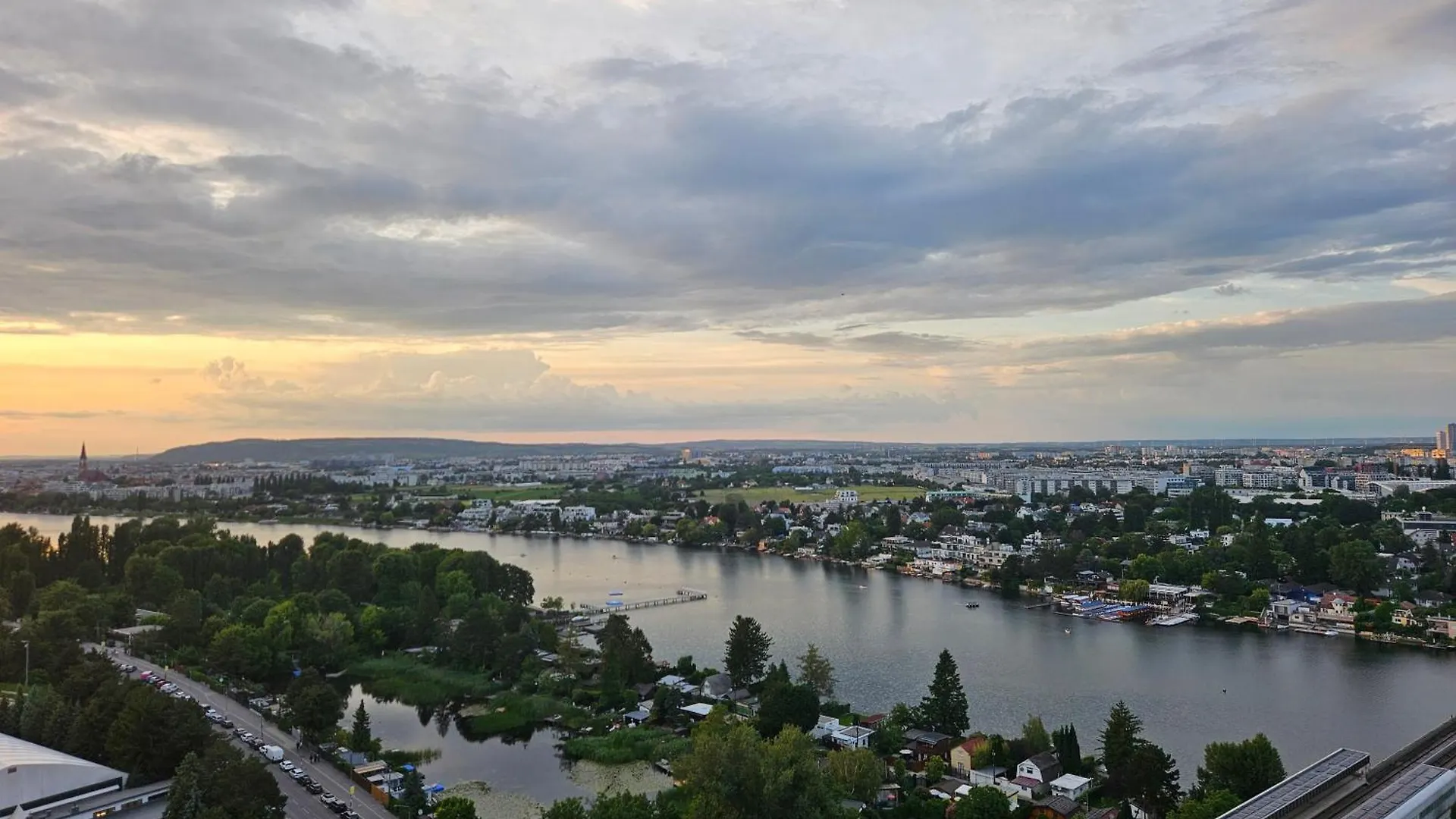 Yuki'S Place - Un-Vic, Danube Beach And Subway Near To Downtown Vídeň 0*,  Rakousko