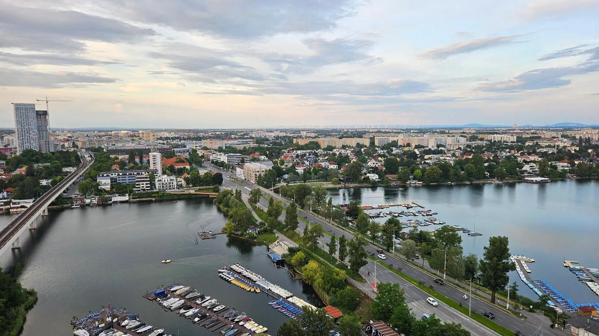 Yuki'S Place - Un-Vic, Danube Beach And Subway Near To Downtown Vienna